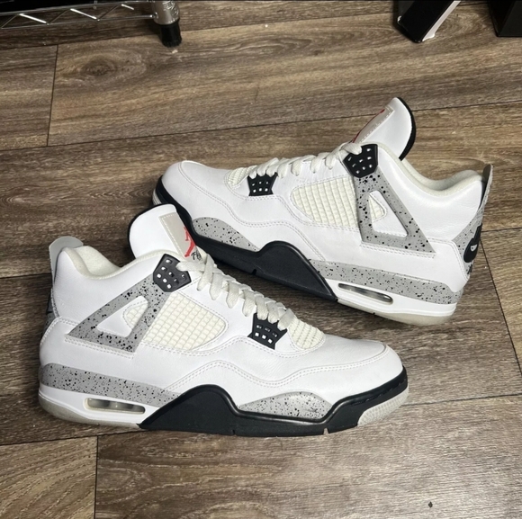 Jordan 4 White Cement size 11 - Picture 1 of 5